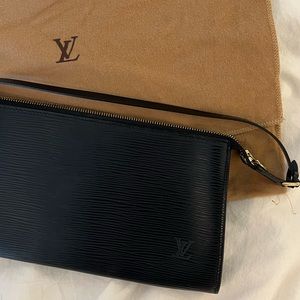 Louis Vuitton Epi Leather Pochette